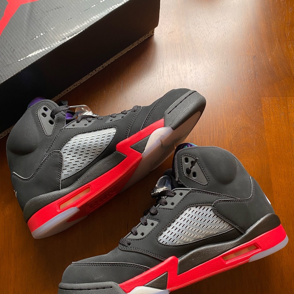 Men’s Air Jordan 5 Retro CZ1786 001 Black and Red High-Top Sneakers Size 12